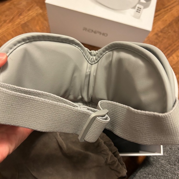 Renpho Eye Massager like new - Picture 3 of 4